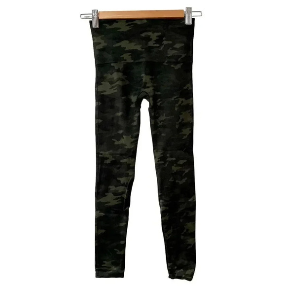 Spanx Look At Me Now Seamless Green Camo Leggings XS Tummy Control Activewear - Picture 7 of 10